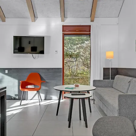 2 Bedroom Cozy In